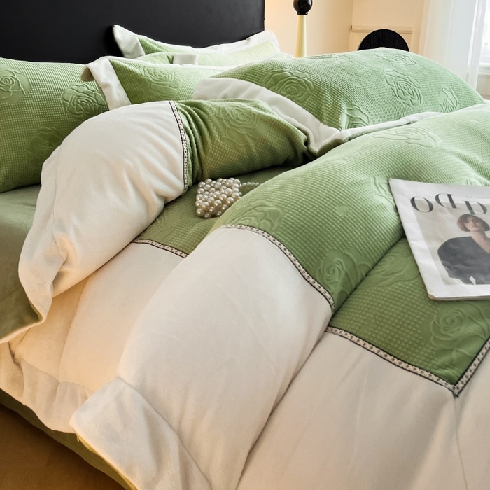 91家纺网 家纺一手货源 找家纺 馨梦缘 2025新款高克重雕花牛奶绒四件套 玫瑰-绿