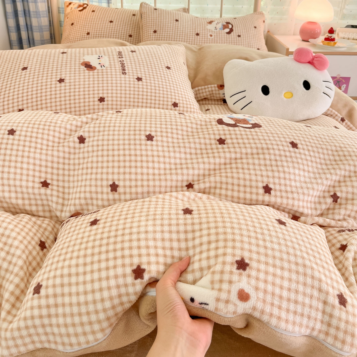 91家纺网 家纺一手货源 找家纺 贝扬思家纺 2025新款软fufu加厚保暖可爱系牛奶绒宿舍床套件系列（小红书推荐）（提供买家秀） 可可猫星