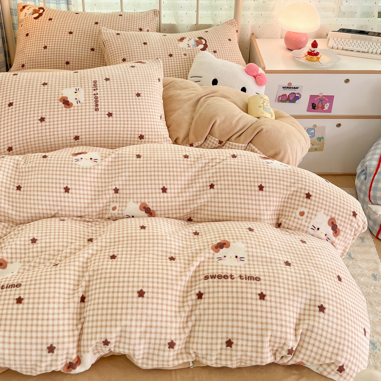 91家纺网 家纺一手货源 找家纺 贝扬思家纺 2025新款软fufu加厚保暖可爱系牛奶绒宿舍床套件系列（小红书推荐）（提供买家秀） 可可猫星
