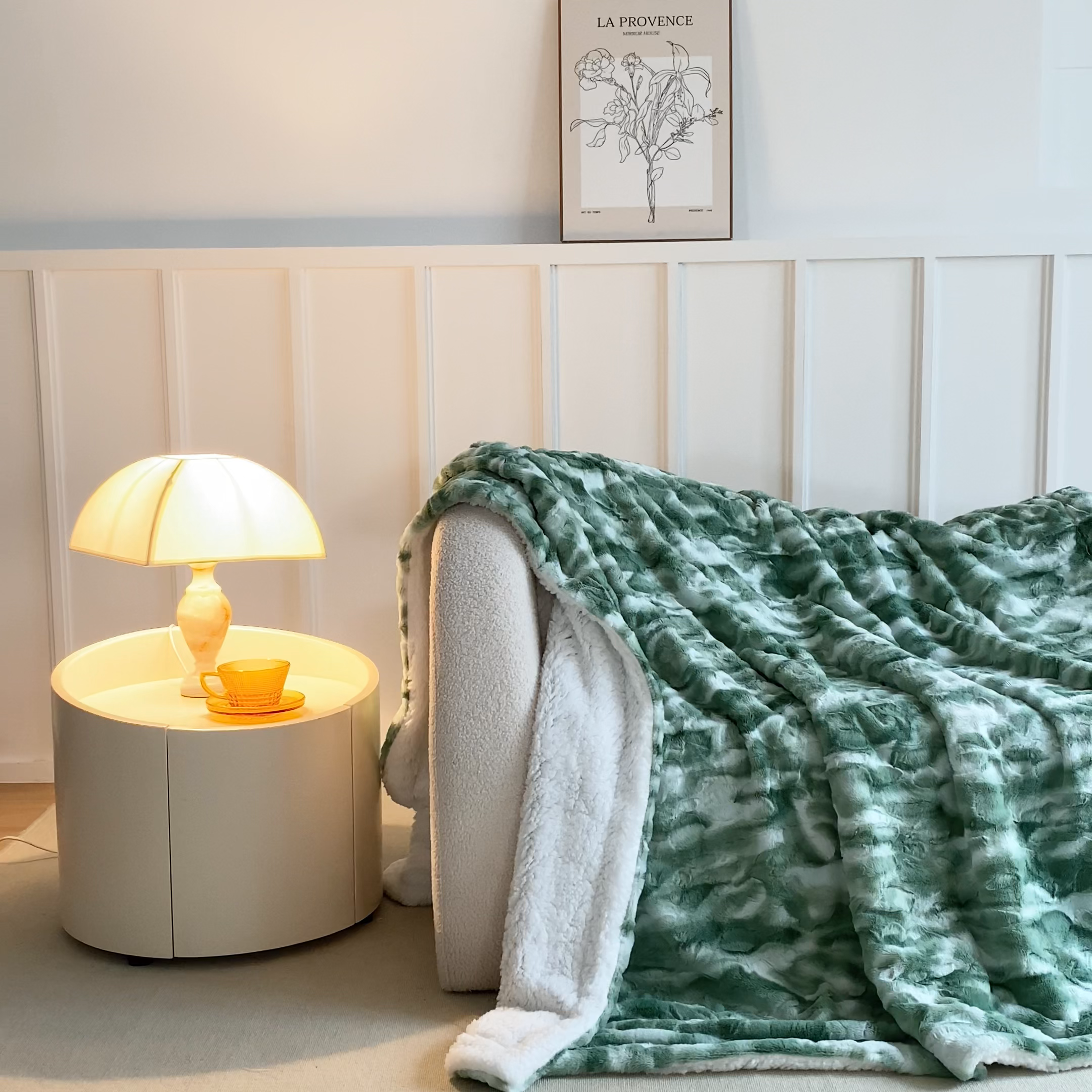 91家纺网 家纺一手货源 找家纺 缘生活 2025新款消光印花毛毯 四季通用盖毯多功能毛毯家居备用毯简单大气 消光印花毛毯-绿色