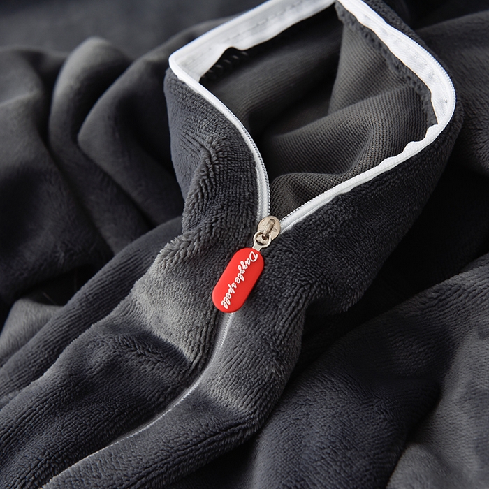 91家纺网 家纺一手货源 找家纺 （总）炫拼家纺 2025新款小熊猫刺绣款高克重牛奶绒四件套