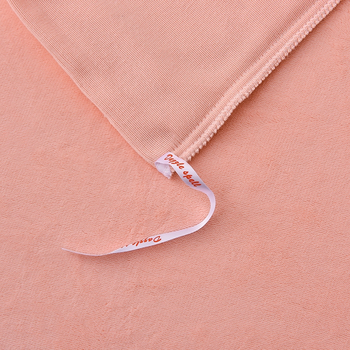 91家纺网 家纺一手货源 找家纺 炫拼家纺 2025新款小熊猫刺绣款高克重牛奶绒四件套 小熊猫-香妃粉