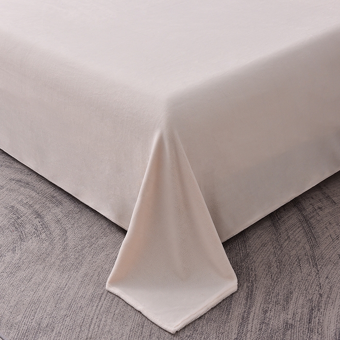 91家纺网 家纺一手货源 找家纺 炫拼家纺 2025新款小熊猫刺绣款高克重牛奶绒四件套 小熊猫-珍珠白