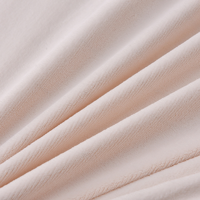 91家纺网 家纺一手货源 找家纺 炫拼家纺 2025新款小熊猫刺绣款高克重牛奶绒四件套 小熊猫-珍珠白