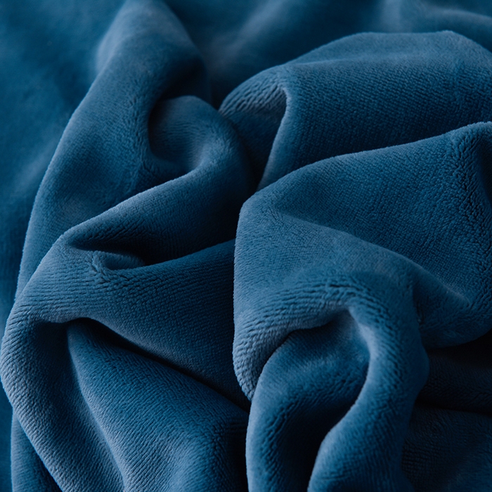 91家纺网 家纺一手货源 找家纺 炫拼家纺 2025新款小熊猫刺绣款高克重牛奶绒四件套 小熊猫-宾利蓝