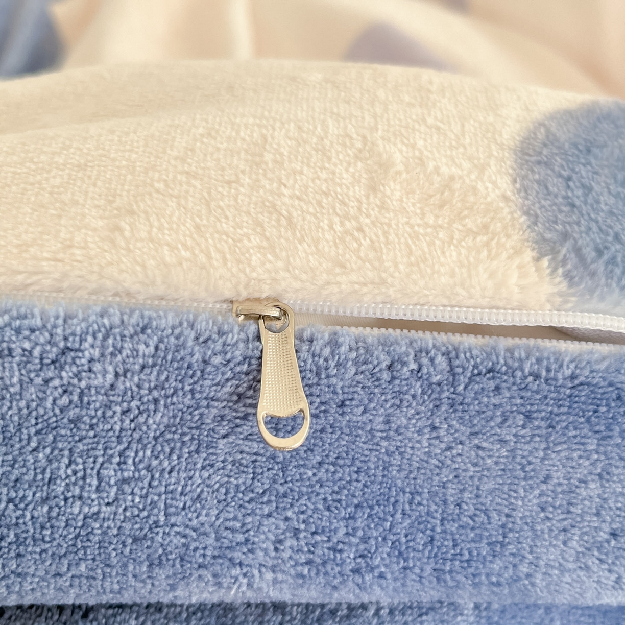 91家纺网 家纺一手货源 找家纺 贝扬思家纺 2025新款软fufu加厚保暖可爱系牛奶绒宿舍床套件系列（小红书推荐）（提供买家秀） 蜡笔心