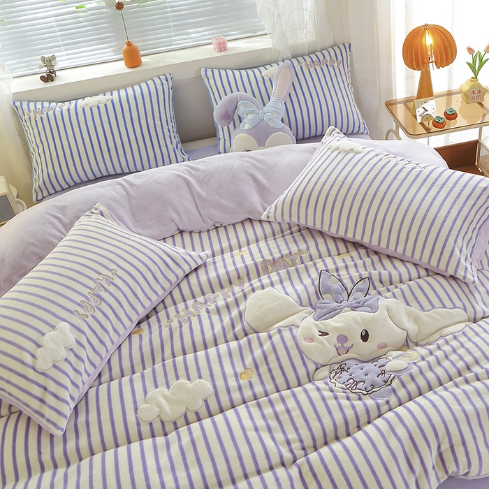 91家纺网 家纺一手货源 找家纺 美洲琳 2025新款卡通牛奶绒高克重四件套 戈薇狗-浅紫