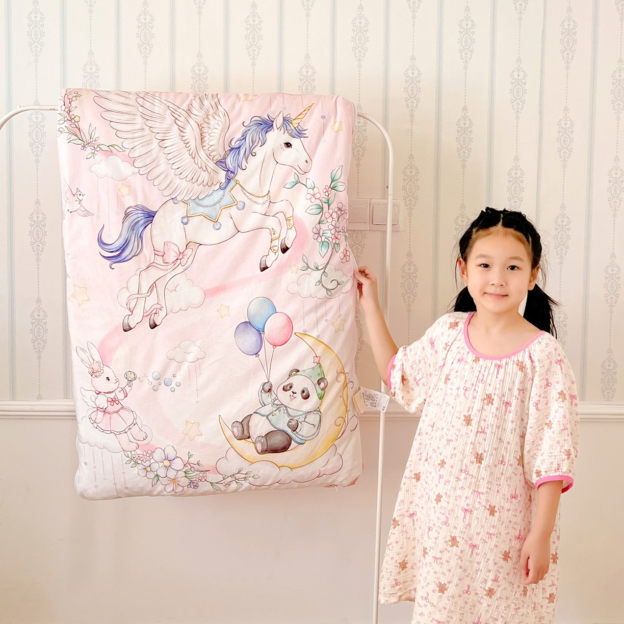 91家纺网 家纺一手货源 找家纺 沁童儿童用品店 2025新款小环抱MAX防踢被儿童被被子被芯 独角兽天马