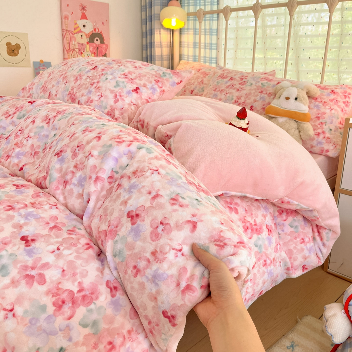 91家纺网 家纺一手货源 找家纺 贝扬思家纺 2025新款软fufu加厚保暖可爱系牛奶绒宿舍床套件系列（小红书推荐）（提供买家秀） 玫瑰粉黛