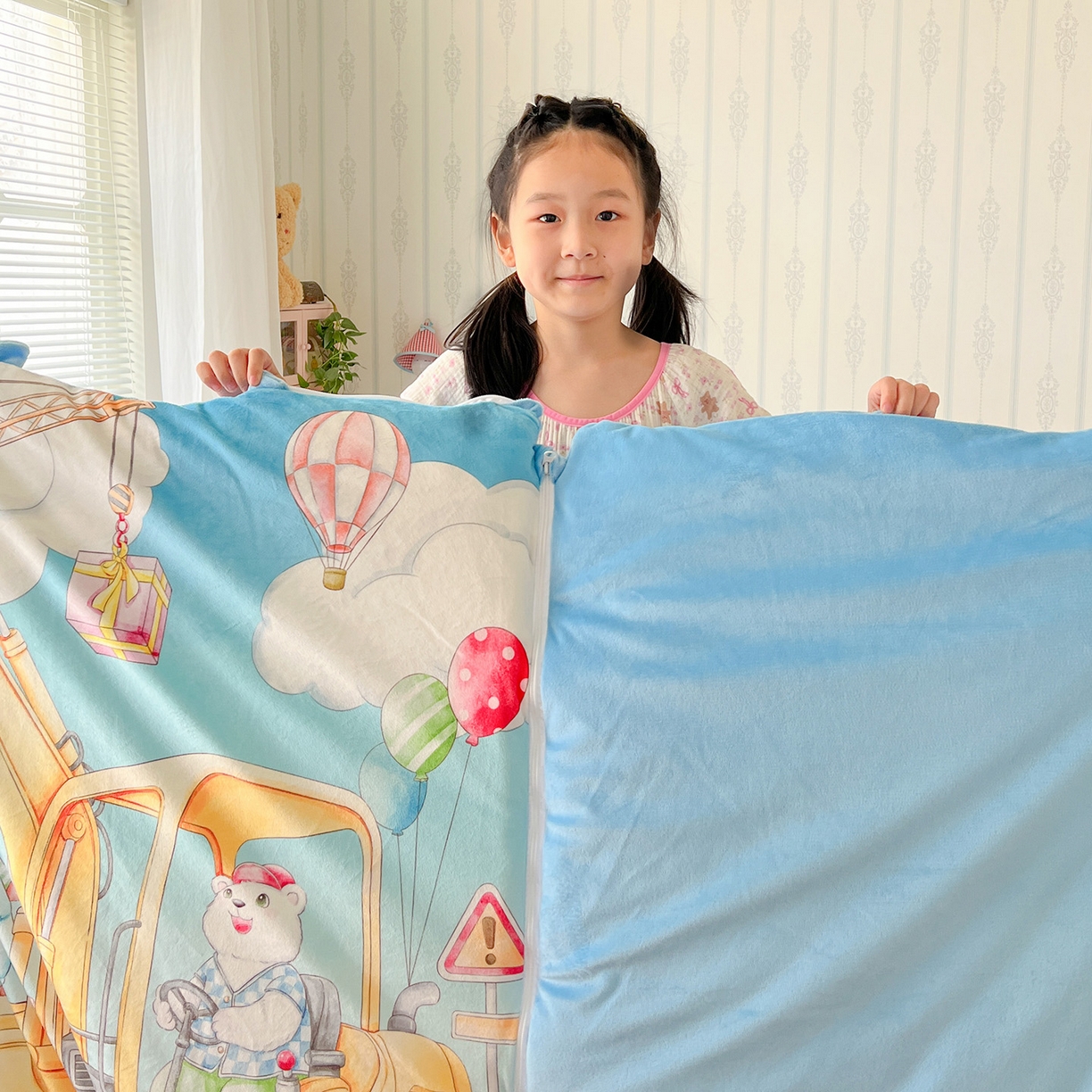 91家纺网 家纺一手货源 找家纺 沁童儿童用品店 2025新款小环抱MAX防踢被儿童被被子被芯 工程车