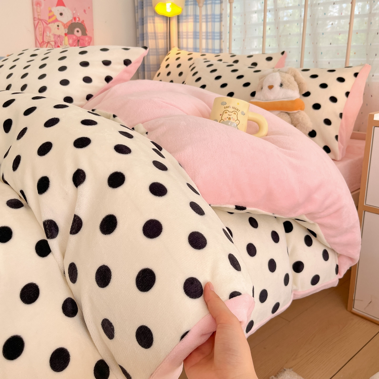 91家纺网 家纺一手货源 找家纺 贝扬思家纺 2025新款软fufu加厚保暖可爱系牛奶绒宿舍床套件系列（小红书推荐）（提供买家秀） 米珍珠