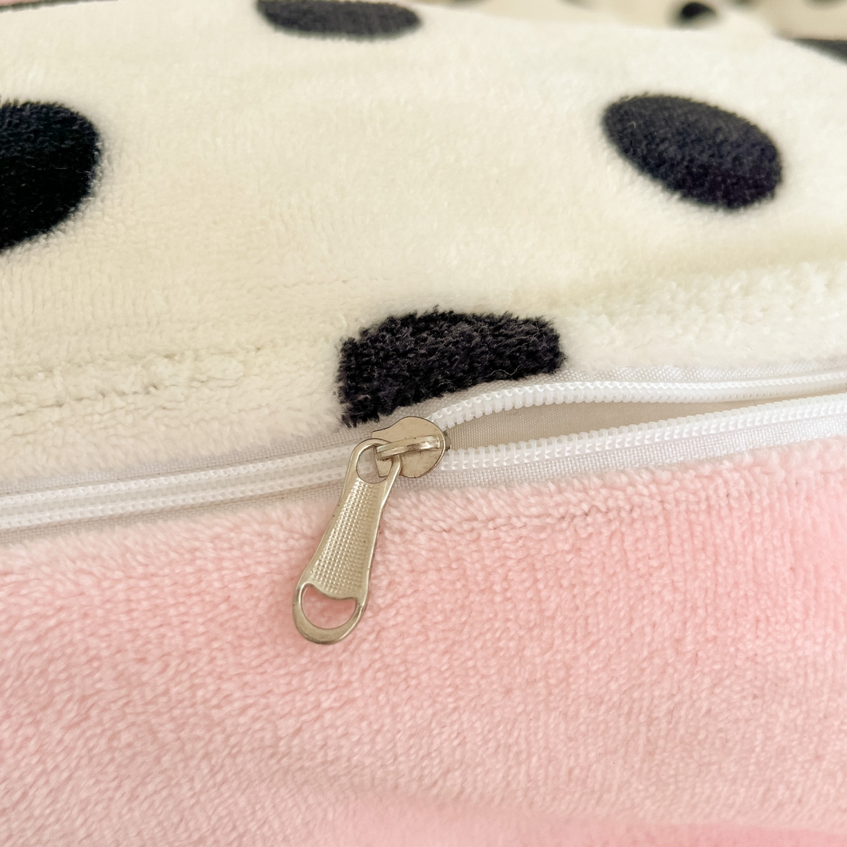 91家纺网 家纺一手货源 找家纺 贝扬思家纺 2025新款软fufu加厚保暖可爱系牛奶绒宿舍床套件系列（小红书推荐）（提供买家秀） 米珍珠