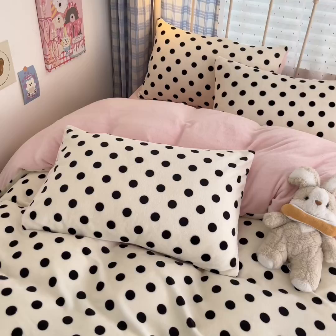 91家纺网 家纺一手货源 找家纺 贝扬思家纺 2025新款软fufu加厚保暖可爱系牛奶绒宿舍床套件系列（小红书推荐）（提供买家秀） 米珍珠