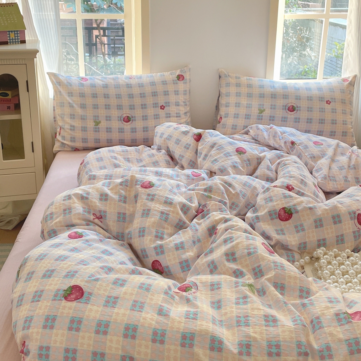 91家纺网 家纺一手货源 找家纺 铺尚美家纺 2025新款云感提花双层纱系列 有草莓的地方