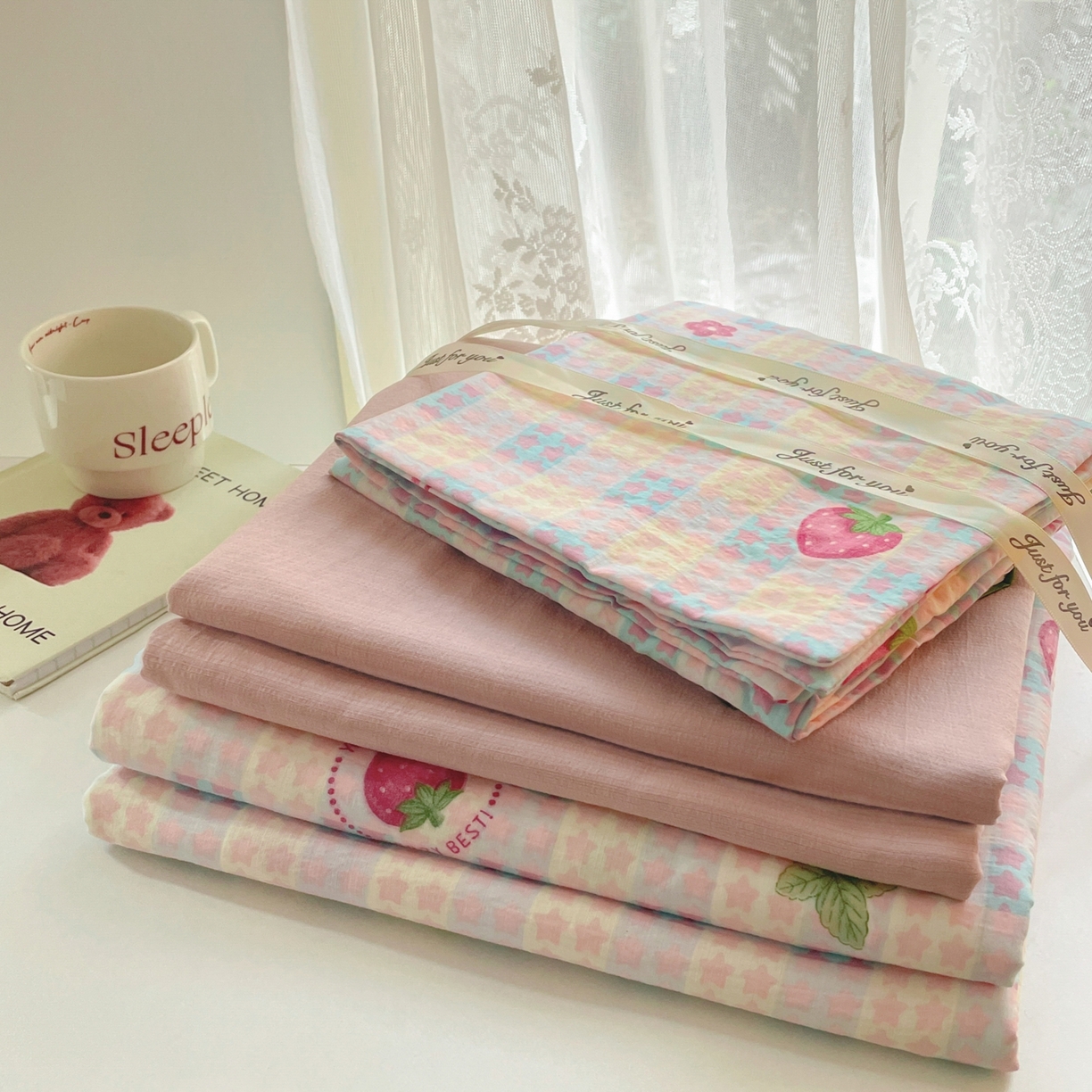 91家纺网 家纺一手货源 找家纺 铺尚美家纺 2025新款云感提花双层纱系列 有草莓的地方