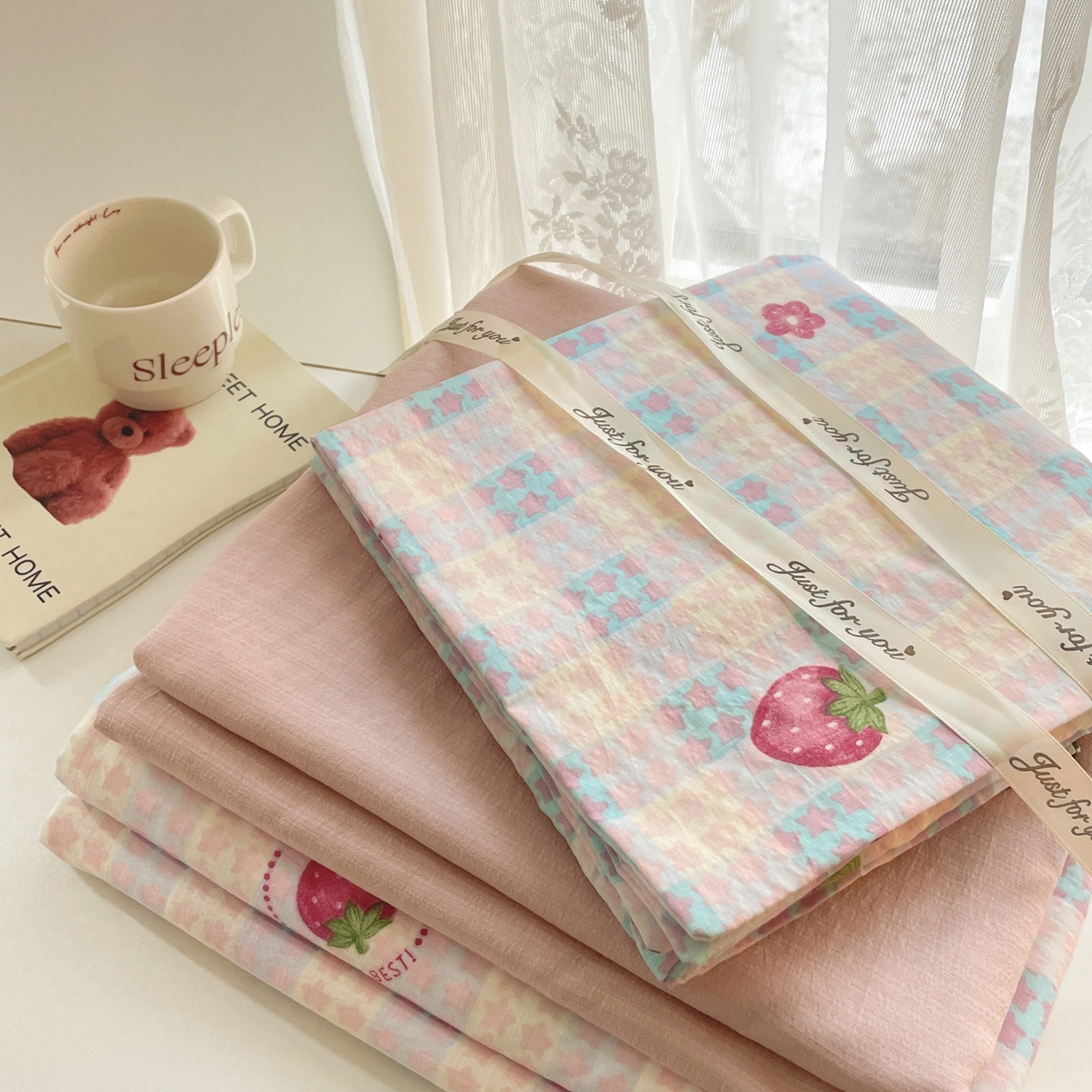 91家纺网 家纺一手货源 找家纺 铺尚美家纺 2025新款云感提花双层纱系列 有草莓的地方