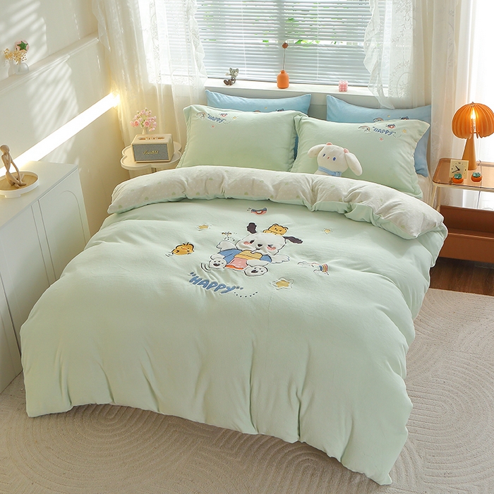 91家纺网 家纺一手货源 找家纺 美洲琳 2025新款卡通牛奶绒高克重四件套 奶茶-水绿