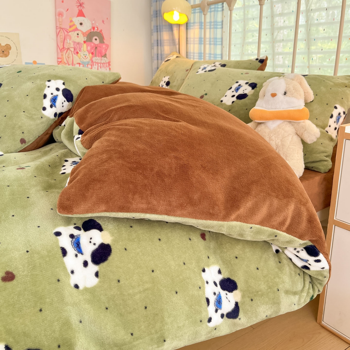 91家纺网 家纺一手货源 找家纺 贝扬思家纺 2025新款软fufu加厚保暖可爱系牛奶绒宿舍床套件系列（小红书推荐）（提供买家秀） 抹茶绿狗