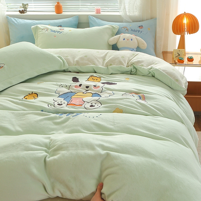 91家纺网 家纺一手货源 找家纺 美洲琳 2025新款卡通牛奶绒高克重四件套 奶茶-水绿