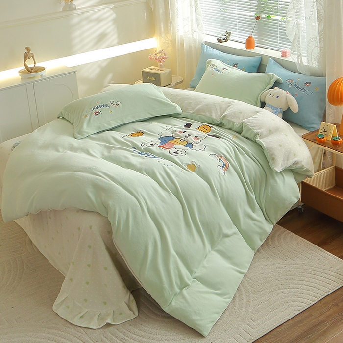 91家纺网 家纺一手货源 找家纺 美洲琳 2025新款卡通牛奶绒高克重四件套 奶茶-水绿