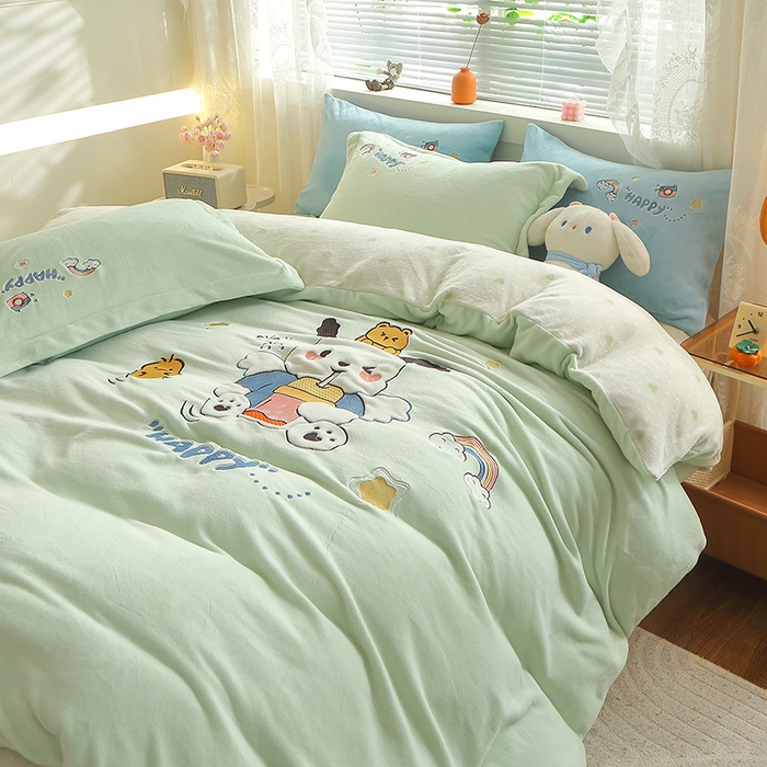 91家纺网 家纺一手货源 找家纺 美洲琳 2025新款卡通牛奶绒高克重四件套 奶茶-水绿