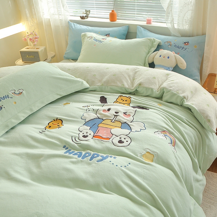 91家纺网 家纺一手货源 找家纺 美洲琳 2025新款卡通牛奶绒高克重四件套 奶茶-水绿