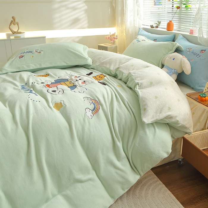 91家纺网 家纺一手货源 找家纺 美洲琳 2025新款卡通牛奶绒高克重四件套 奶茶-水绿