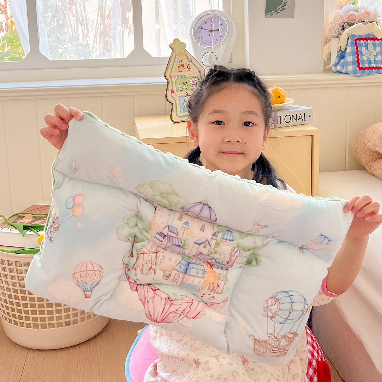 91家纺网 家纺一手货源 找家纺 沁童儿童用品店 2025新款小环抱MAX防踢被儿童被被子被芯 空中城堡