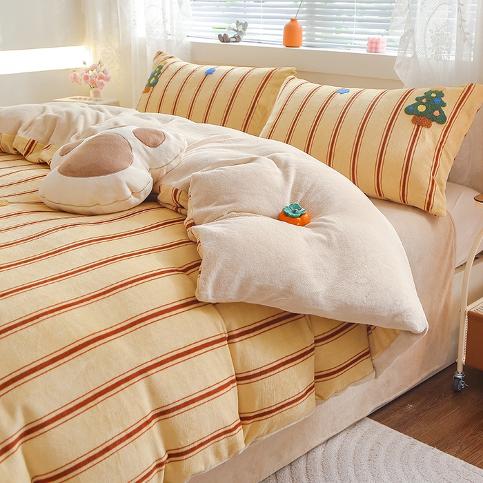 91家纺网 家纺一手货源 找家纺 美洲琳 2025新款卡通牛奶绒高克重四件套 奇奇的礼物-米杏