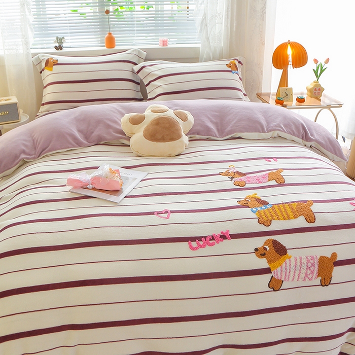 91家纺网 家纺一手货源 找家纺 美洲琳 2025新款卡通牛奶绒高克重四件套 小小窝-豆沙