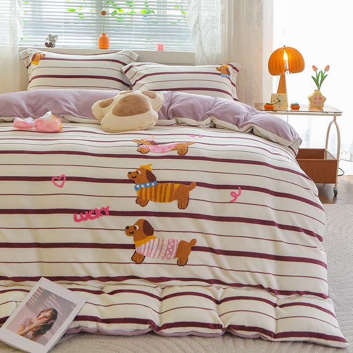 91家纺网 家纺一手货源 找家纺 美洲琳 2025新款卡通牛奶绒高克重四件套 小小窝-豆沙