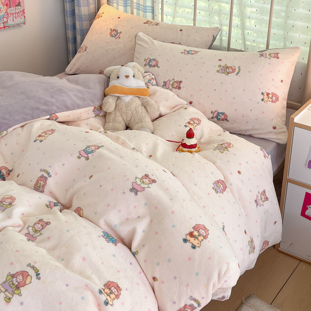 91家纺网 家纺一手货源 找家纺 贝扬思家纺 2025新款软fufu加厚保暖可爱系牛奶绒宿舍床套件系列（小红书推荐）（提供买家秀） 奶糖少女