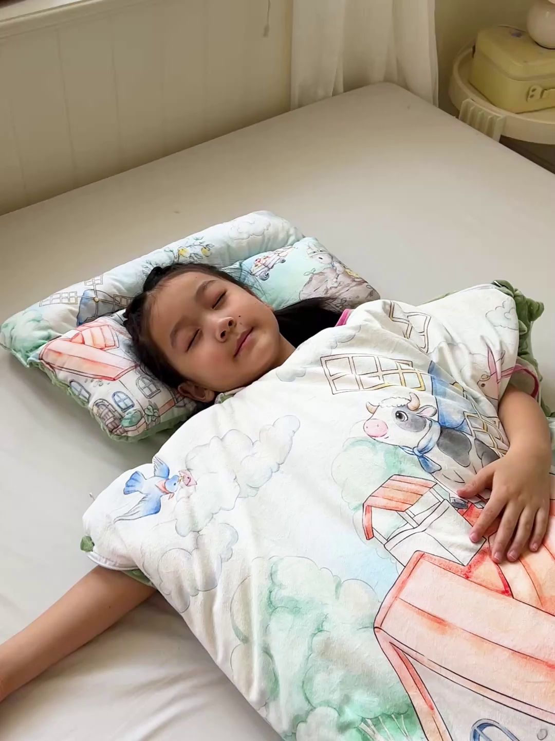 91家纺网 家纺一手货源 找家纺 沁童儿童用品店 2025新款小环抱MAX防踢被儿童被被子被芯 农场乐园