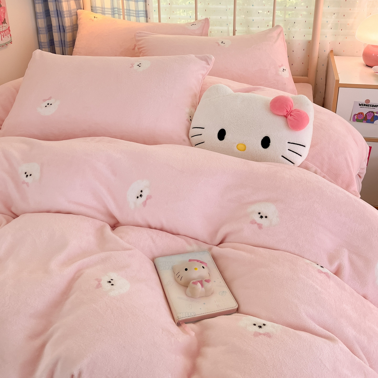 91家纺网 家纺一手货源 找家纺 贝扬思家纺 2025新款软fufu加厚保暖可爱系牛奶绒宿舍床套件系列（小红书推荐）（提供买家秀） 绒绒小狗-粉