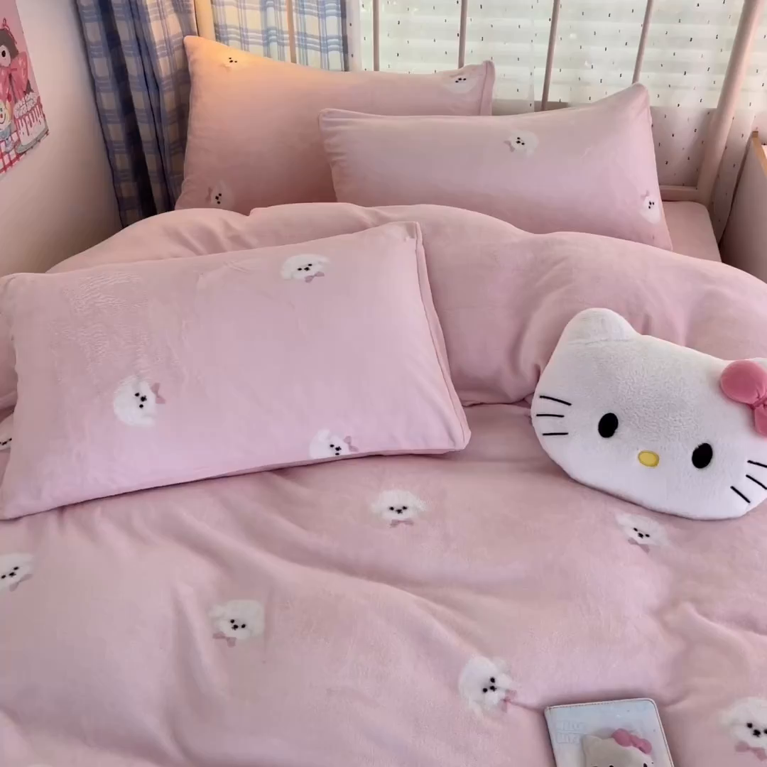 91家纺网 家纺一手货源 找家纺 贝扬思家纺 2025新款软fufu加厚保暖可爱系牛奶绒宿舍床套件系列（小红书推荐）（提供买家秀） 绒绒小狗-粉