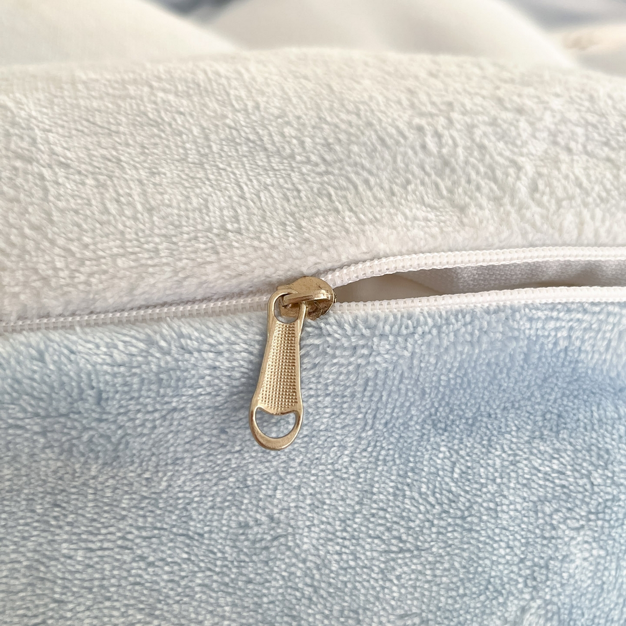 91家纺网 家纺一手货源 找家纺 贝扬思家纺 2025新款软fufu加厚保暖可爱系牛奶绒宿舍床套件系列（小红书推荐）（提供买家秀） 绒绒小狗-蓝