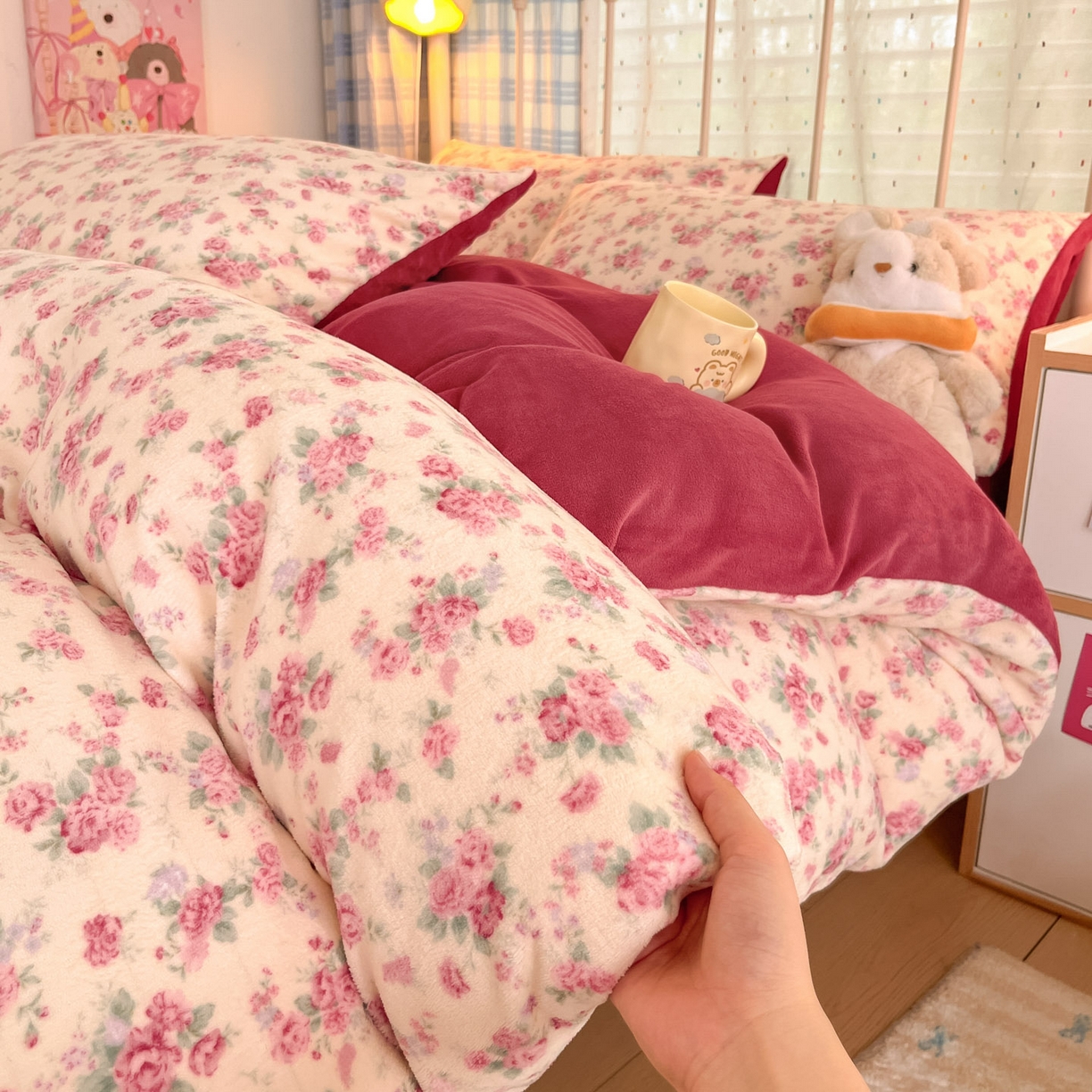 91家纺网 家纺一手货源 找家纺 贝扬思家纺 2025新款软fufu加厚保暖可爱系牛奶绒宿舍床套件系列（小红书推荐）（提供买家秀） 疏影