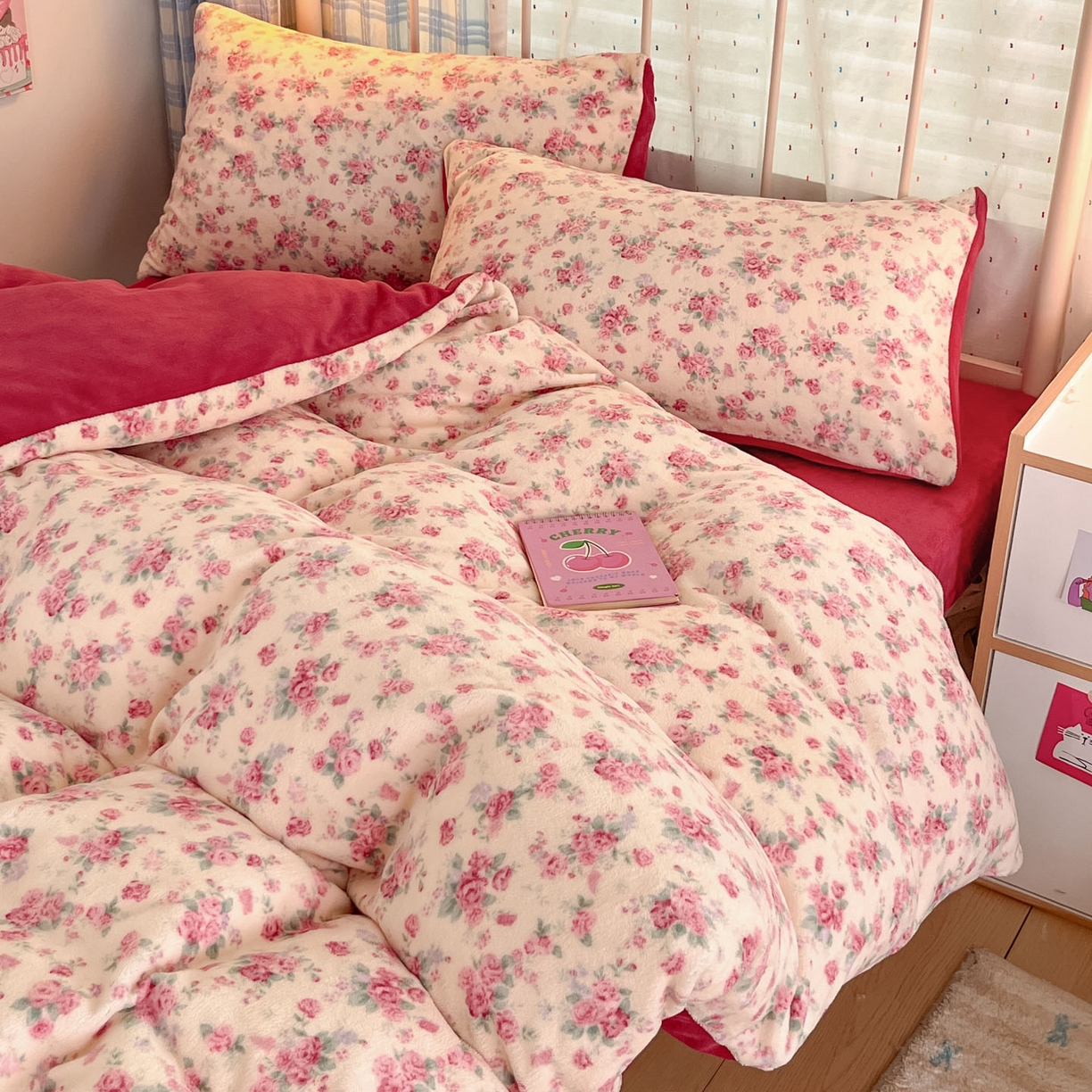 91家纺网 家纺一手货源 找家纺 贝扬思家纺 2025新款软fufu加厚保暖可爱系牛奶绒宿舍床套件系列（小红书推荐）（提供买家秀） 疏影