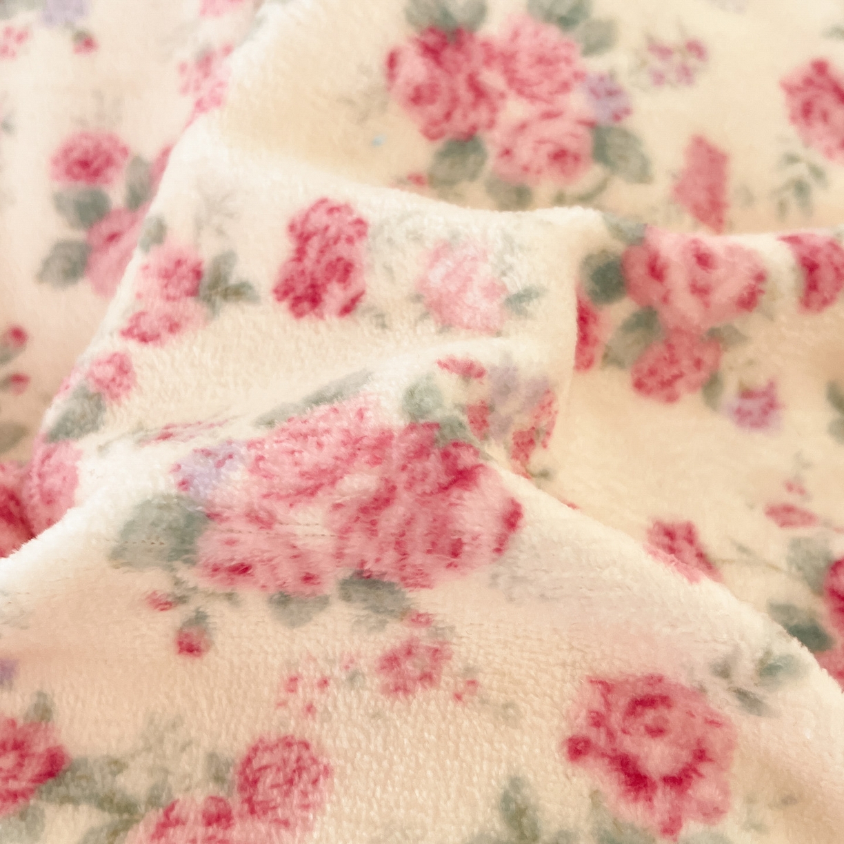 91家纺网 家纺一手货源 找家纺 贝扬思家纺 2025新款软fufu加厚保暖可爱系牛奶绒宿舍床套件系列（小红书推荐）（提供买家秀） 疏影