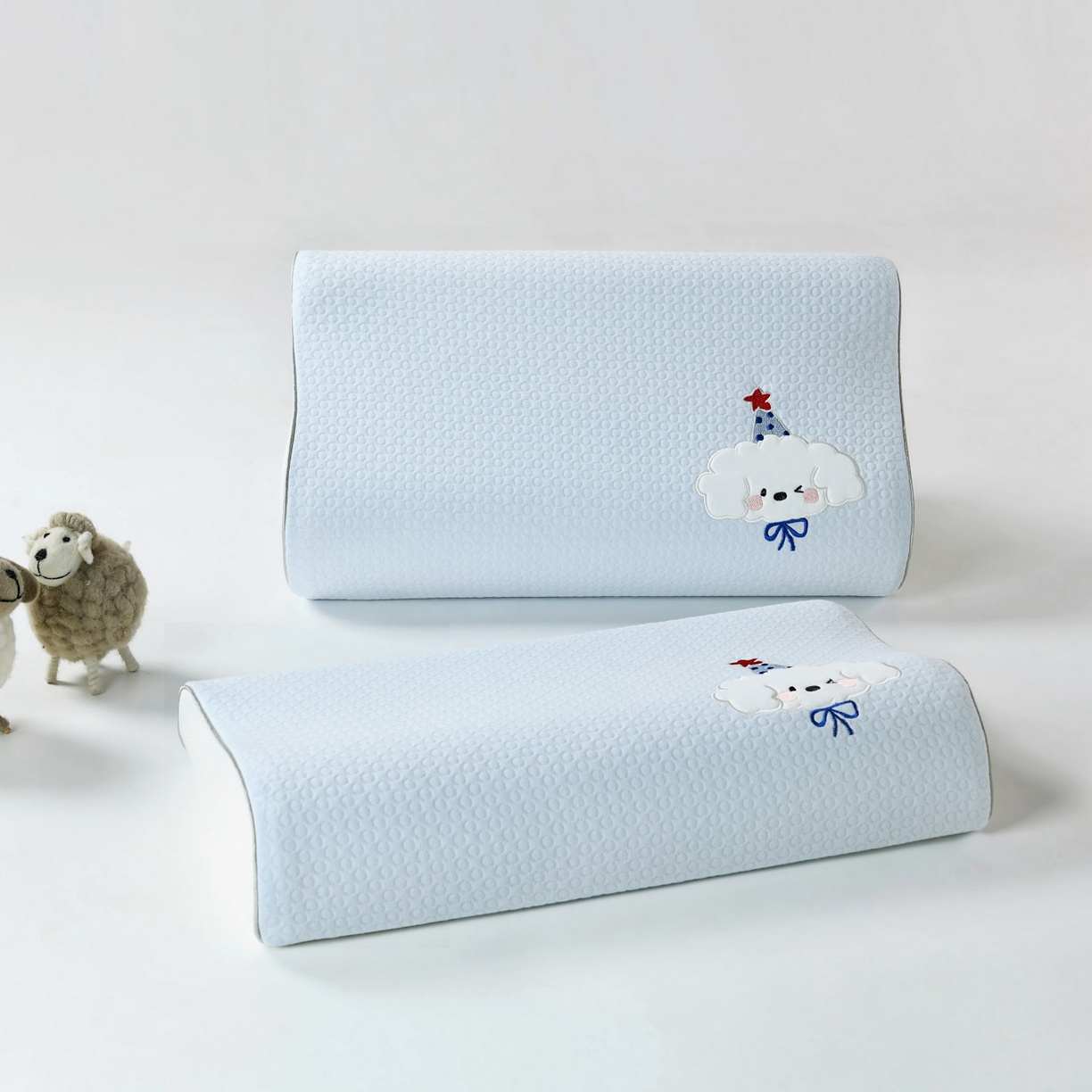 91家纺网 家纺一手货源 找家纺 小猫派 2025新款贴布绣棉布乳胶枕套单品枕套单件枕套 圣诞小狗（圈圈棉）