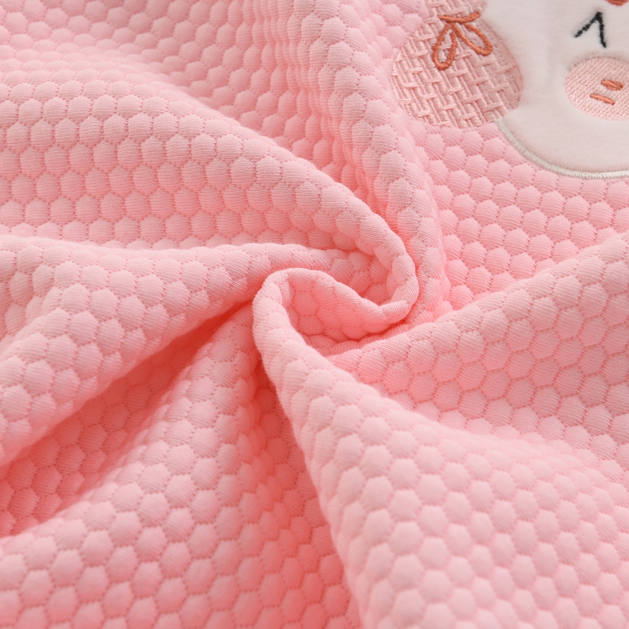 91家纺网 家纺一手货源 找家纺 小猫派 2025新款贴布绣棉布乳胶枕套单品枕套单件枕套 泡芙云（豆豆棉）