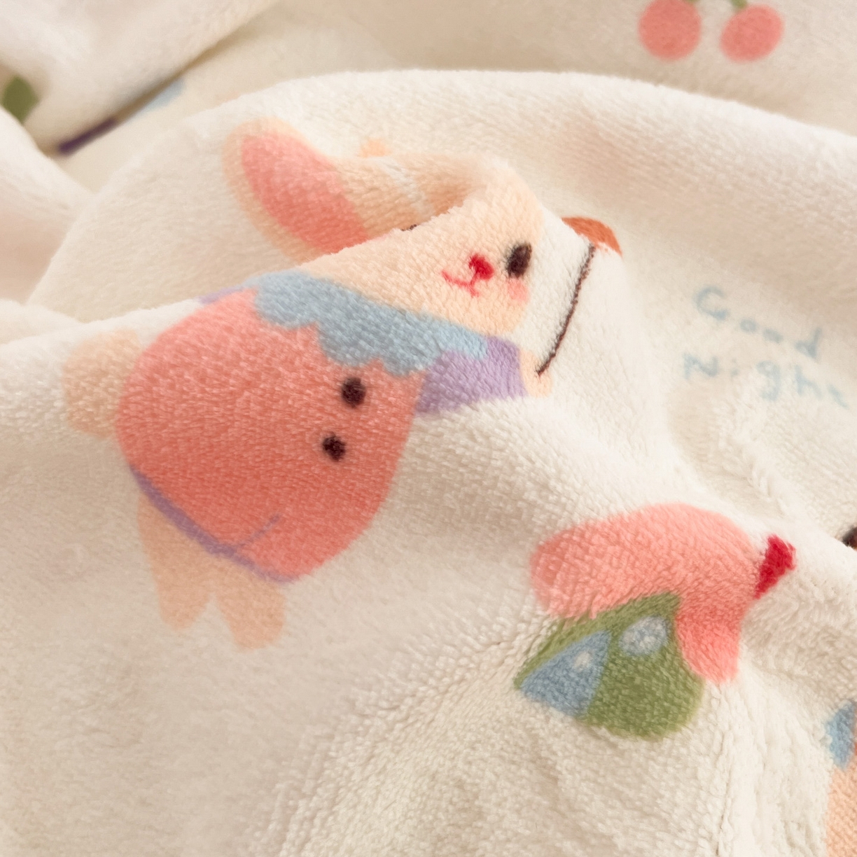 91家纺网 家纺一手货源 找家纺 贝扬思家纺 2025新款软fufu加厚保暖可爱系牛奶绒宿舍床套件系列（小红书推荐）（提供买家秀） 小兔派对