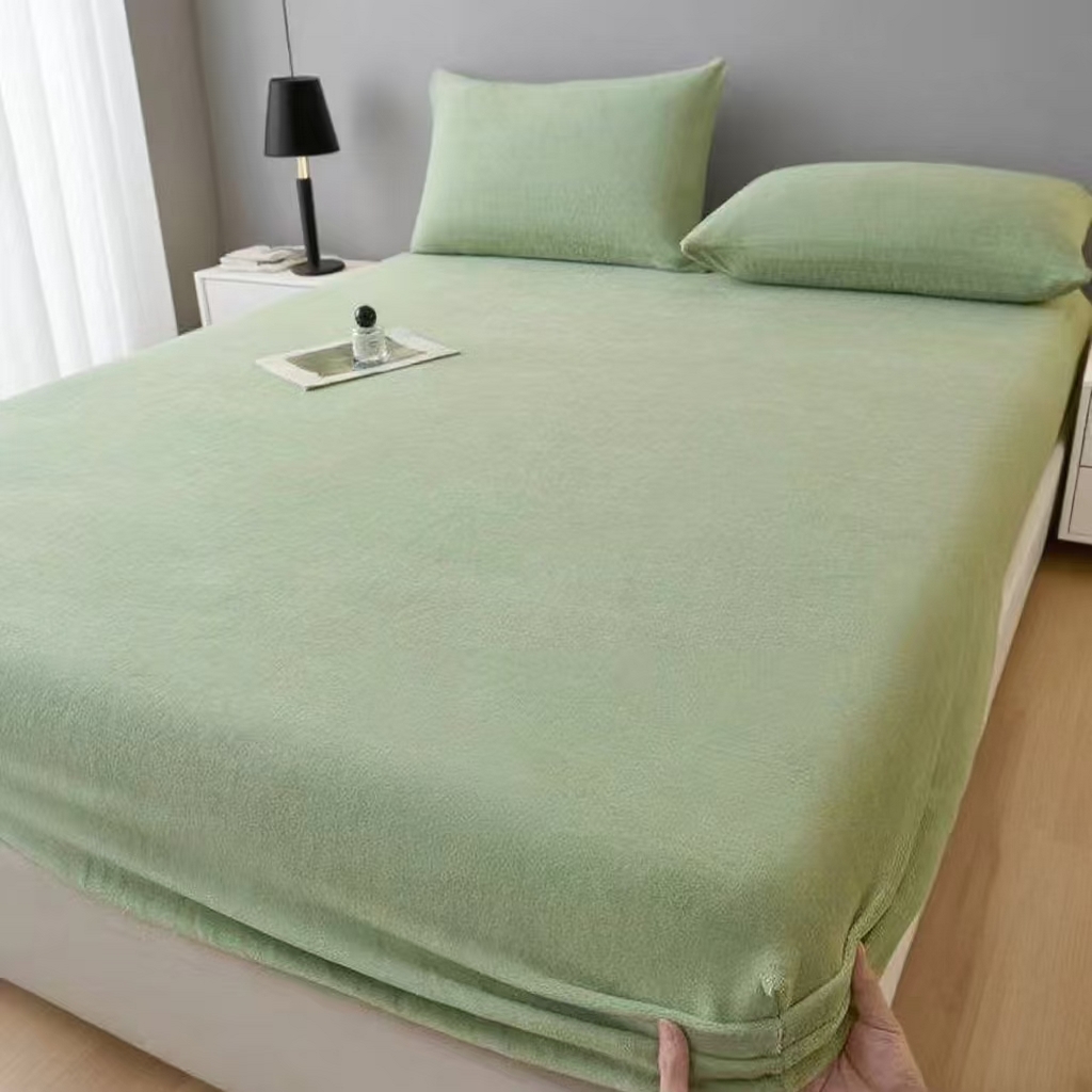 91家纺网 家纺一手货源 找家纺 世爵 2025新款简约纯色牛奶绒床笠单床笠床笠单件床垫保护套 豆绿