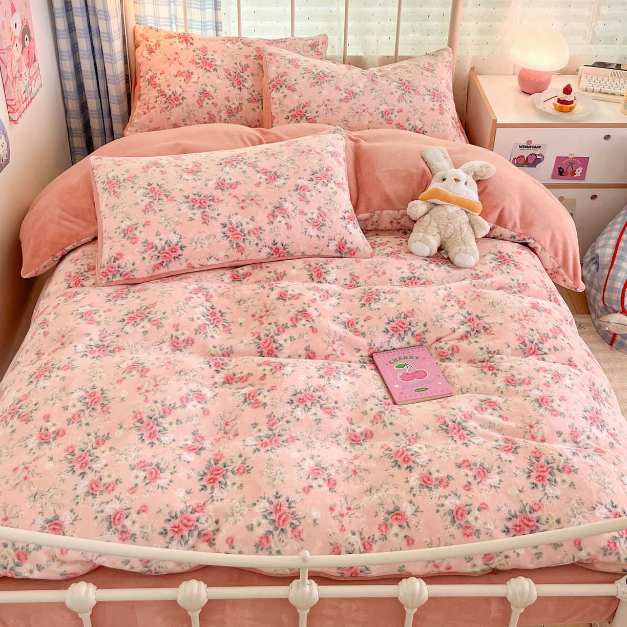 91家纺网 家纺一手货源 找家纺 贝扬思家纺 2025新款软fufu加厚保暖可爱系牛奶绒宿舍床套件系列（小红书推荐）（提供买家秀） 星辰闪烁