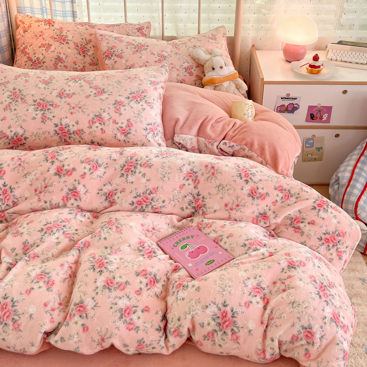 91家纺网 家纺一手货源 找家纺 贝扬思家纺 2025新款软fufu加厚保暖可爱系牛奶绒宿舍床套件系列（小红书推荐）（提供买家秀） 星辰闪烁