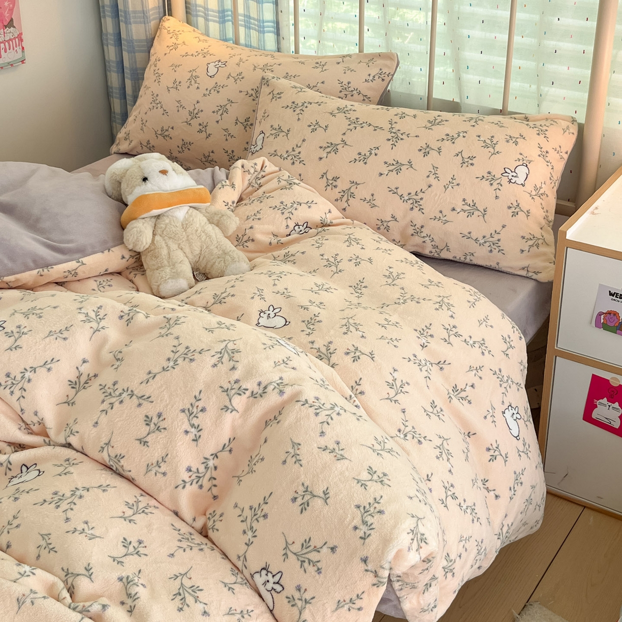 91家纺网 家纺一手货源 找家纺 贝扬思家纺 2025新款软fufu加厚保暖可爱系牛奶绒宿舍床套件系列（小红书推荐）（提供买家秀） 枝枝兔
