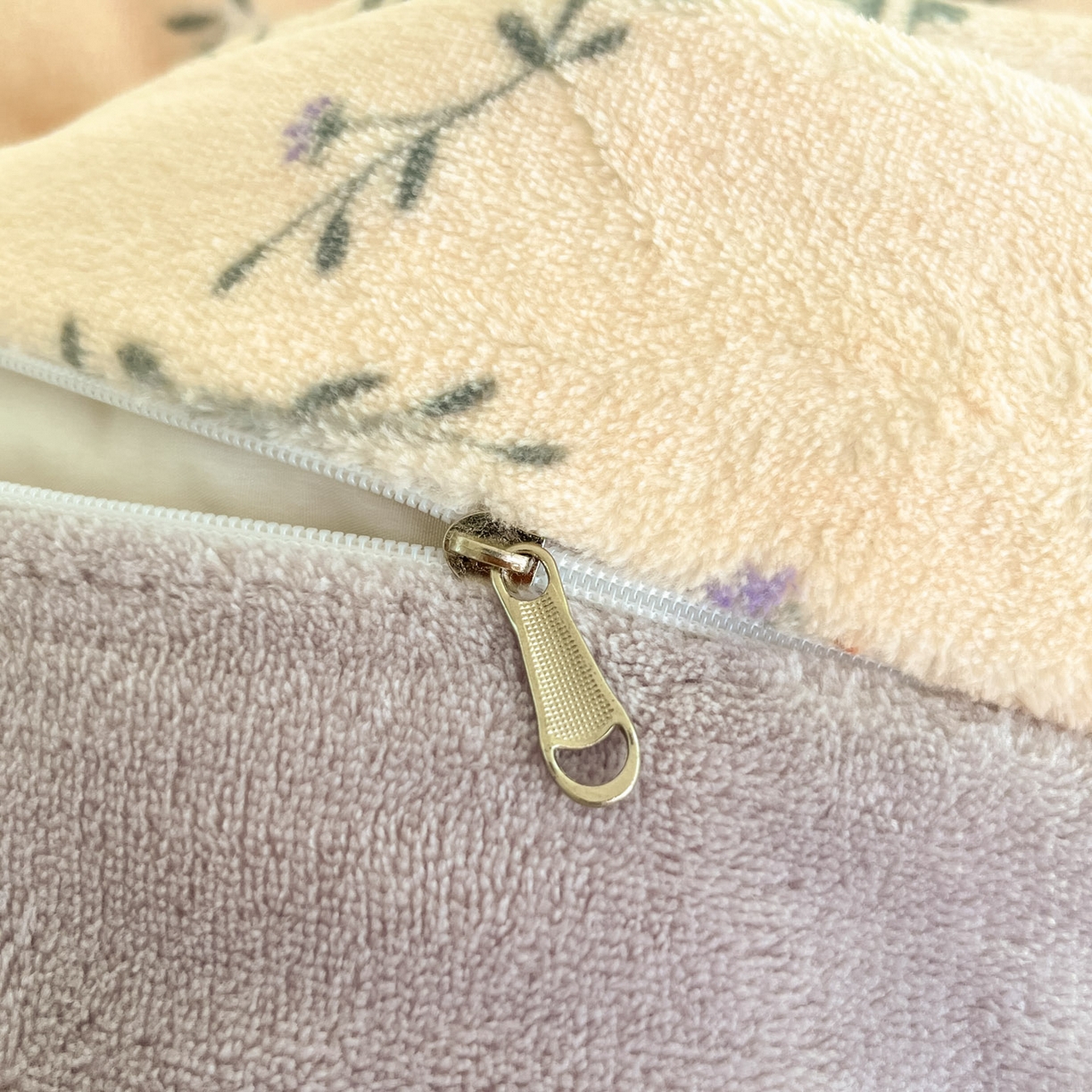 91家纺网 家纺一手货源 找家纺 贝扬思家纺 2025新款软fufu加厚保暖可爱系牛奶绒宿舍床套件系列（小红书推荐）（提供买家秀） 枝枝兔