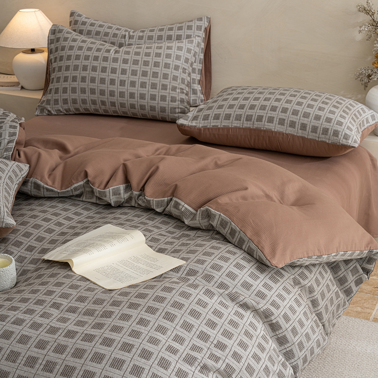 91家纺网 家纺一手货源 找家纺 典曼家纺 2025新款棉麻提花磨毛四件套-禾屿 禾屿-棕