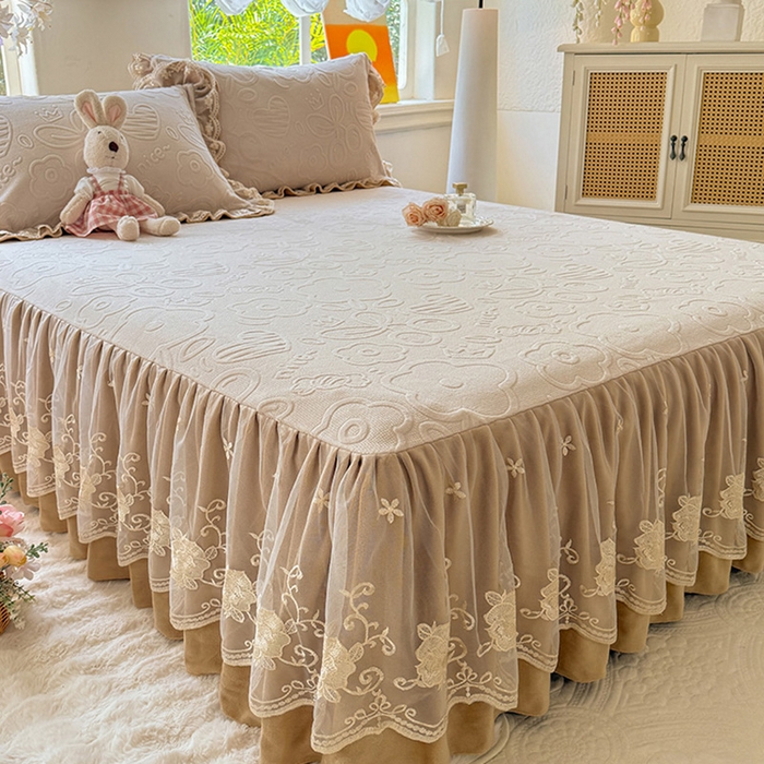 91家纺网 家纺一手货源 找家纺 （总）美达家纺 2025新款牛奶绒雕花系列单床裙