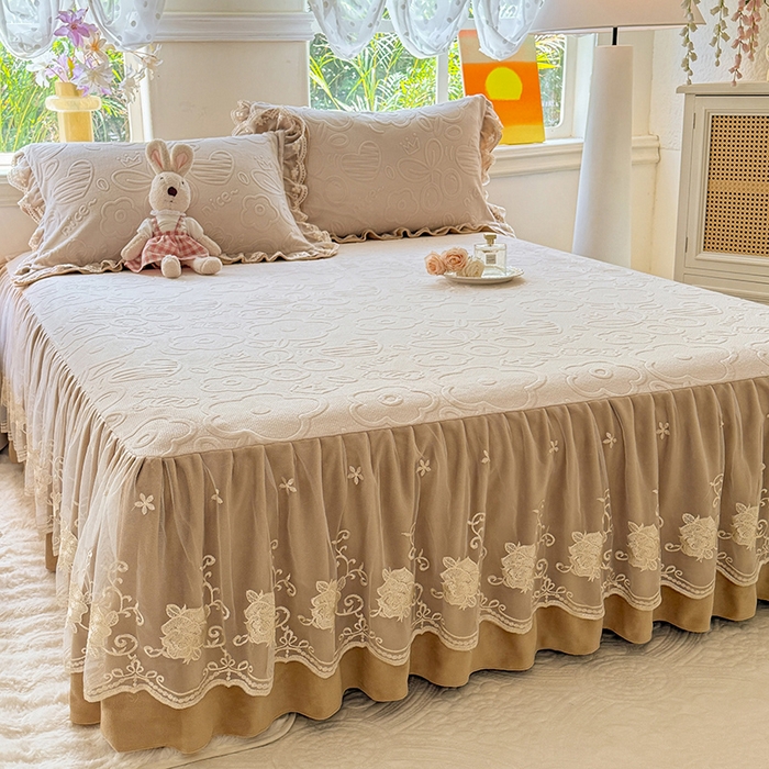 91家纺网 家纺一手货源 找家纺 （总）美达家纺 2025新款牛奶绒雕花系列单床裙